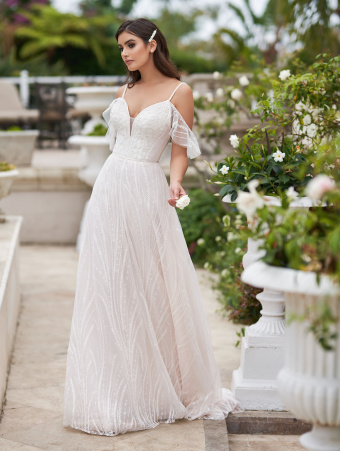 'SPRING WEDDING DRESS TRENDS' Image #4