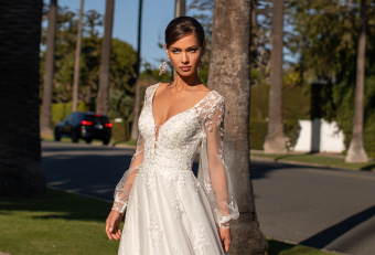 'Cottagecore Wedding - Dress, Decor & Venue Ideas' Image #3
